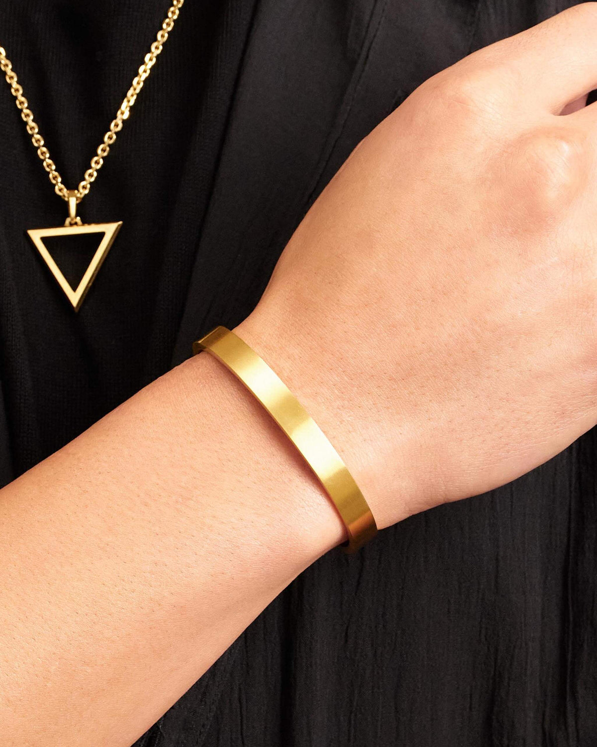 Classic Cuff Bracelet Gold