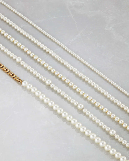 Youth Offset Pearl Necklace