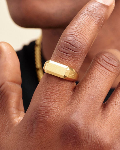 Signet Ring Gold