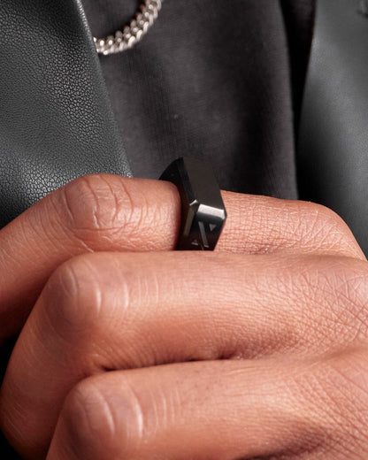 Signet Ring Black