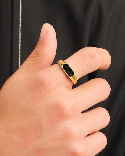 Stadium Signet Ring Gold