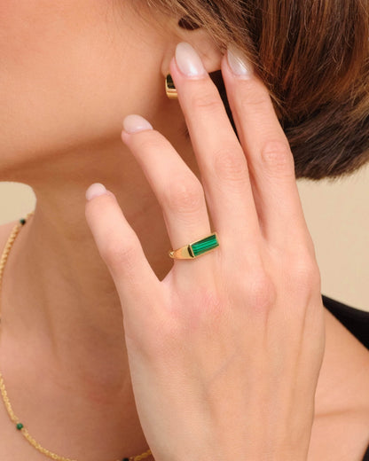 Womens Beveled Malachite Signet Ring