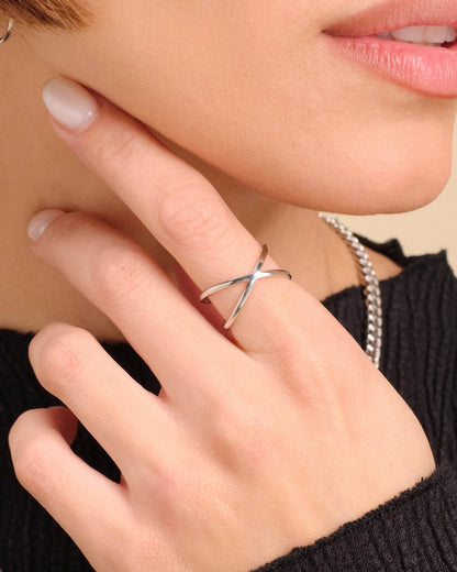 Women's Crossover Ring Silver
