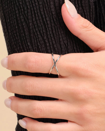 Women's Crossover Ring Silver