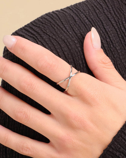 Women's Crossover Ring Silver